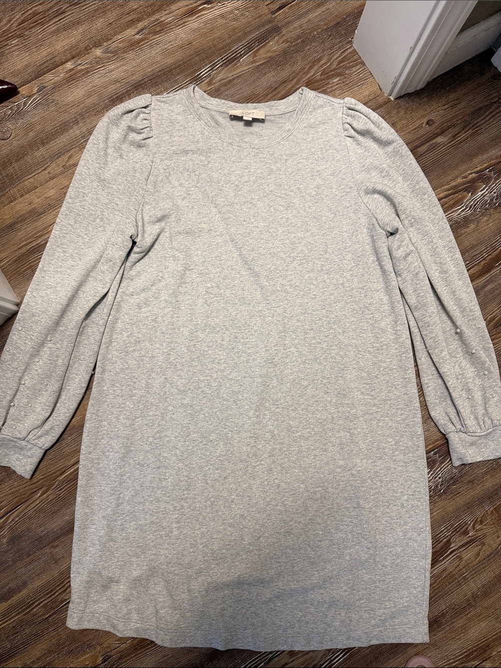 LOFT Light Gray Puff-Sleeve Tunic Top